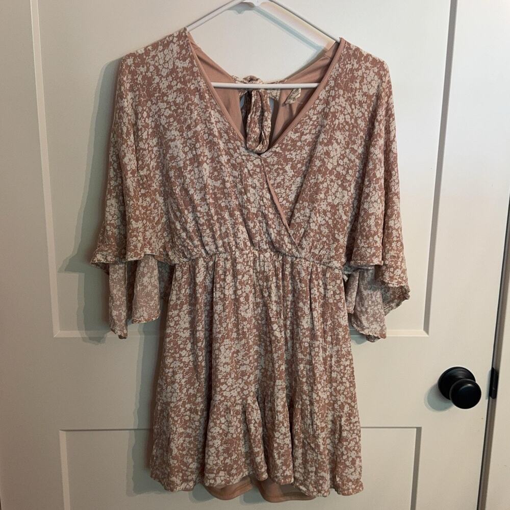 Peach Love Dress Sz M Pink Floral Rayon Bell Sleeve Fit & Flare Boho Mini